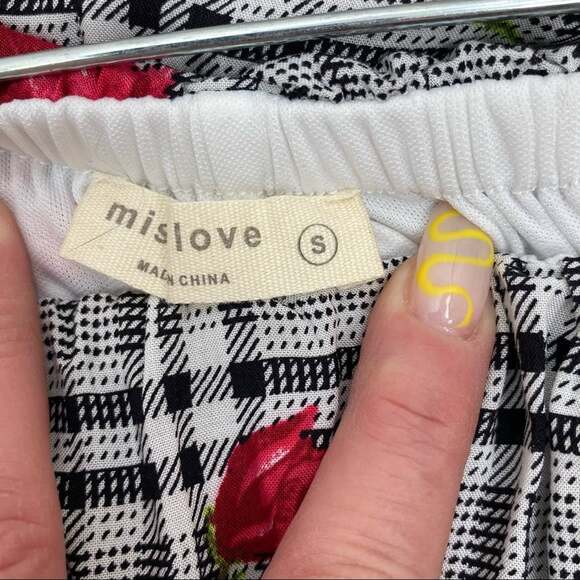 Miss Love Off The Shoulder Bell Sleeve Shorts Romper Black Plaid Cherry Small - Picture 11 of 12